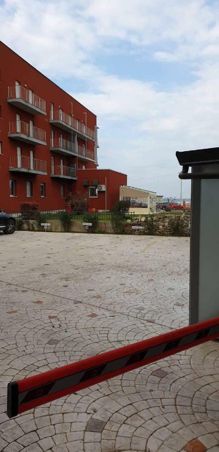 Apartman Leon Apartment Umag Exterior photo